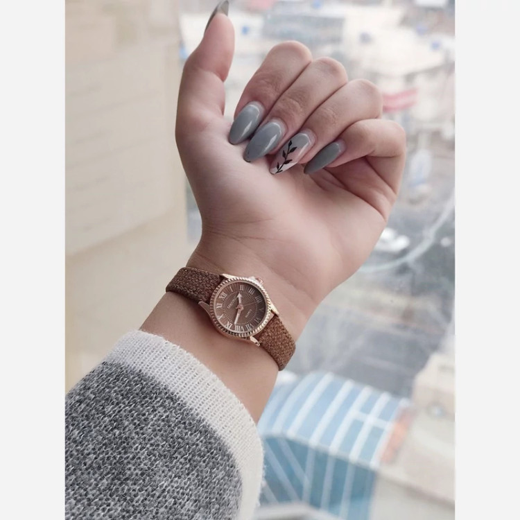 ساعت مینیمال بند چرم دور دوخت دخترانه